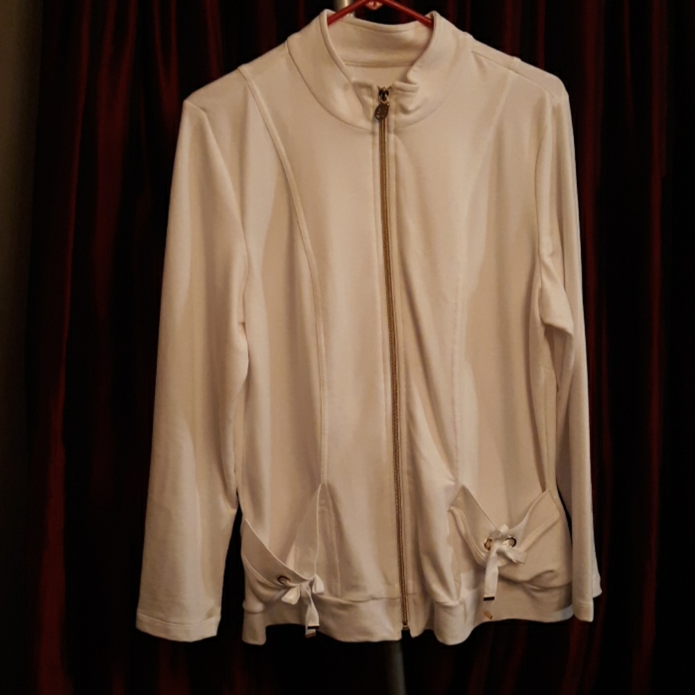 SG white zip up jacket